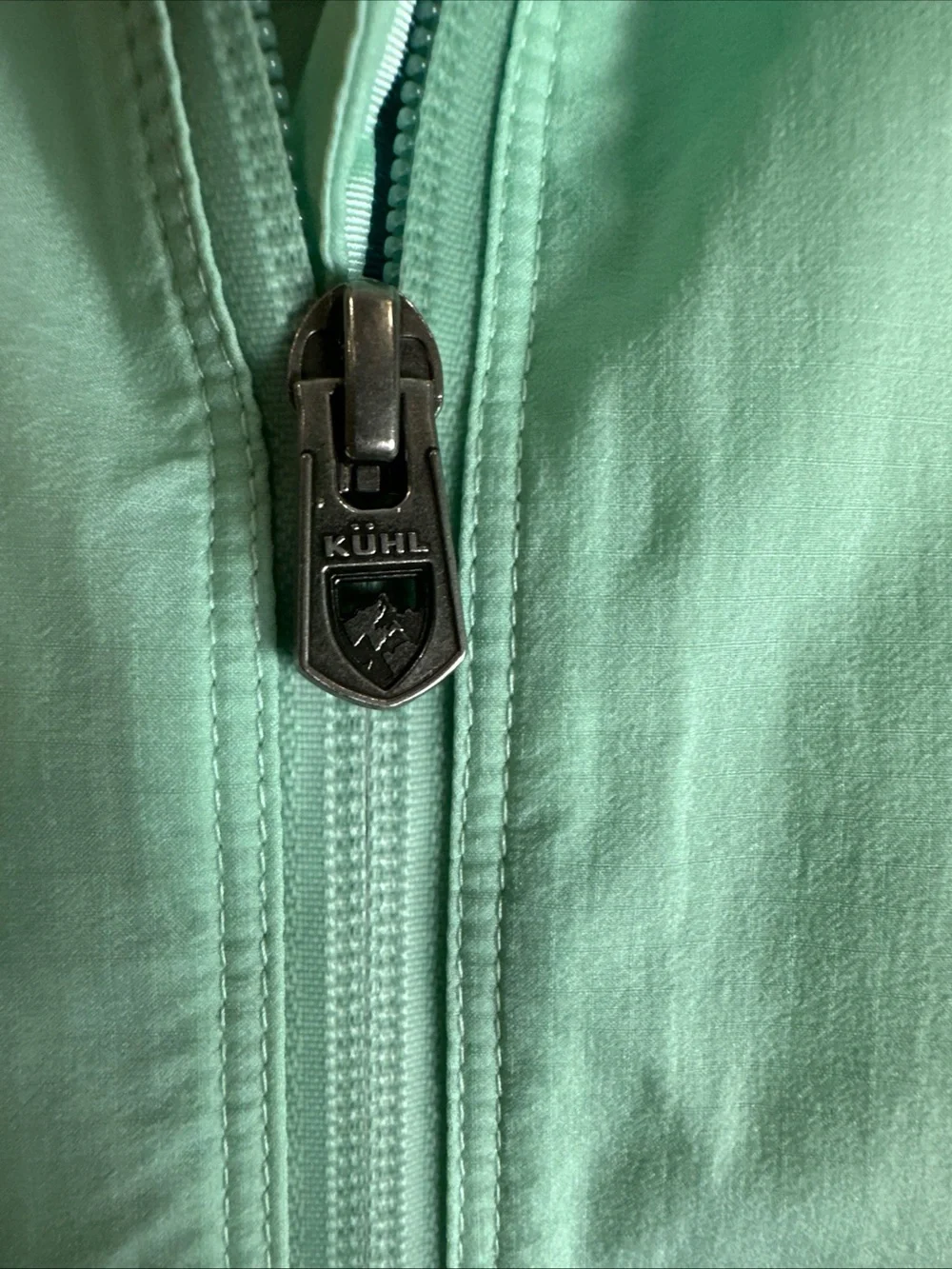 Kuhl Women’s Mint Green Lightweight Hooded Jacket - Picture 4 of 12